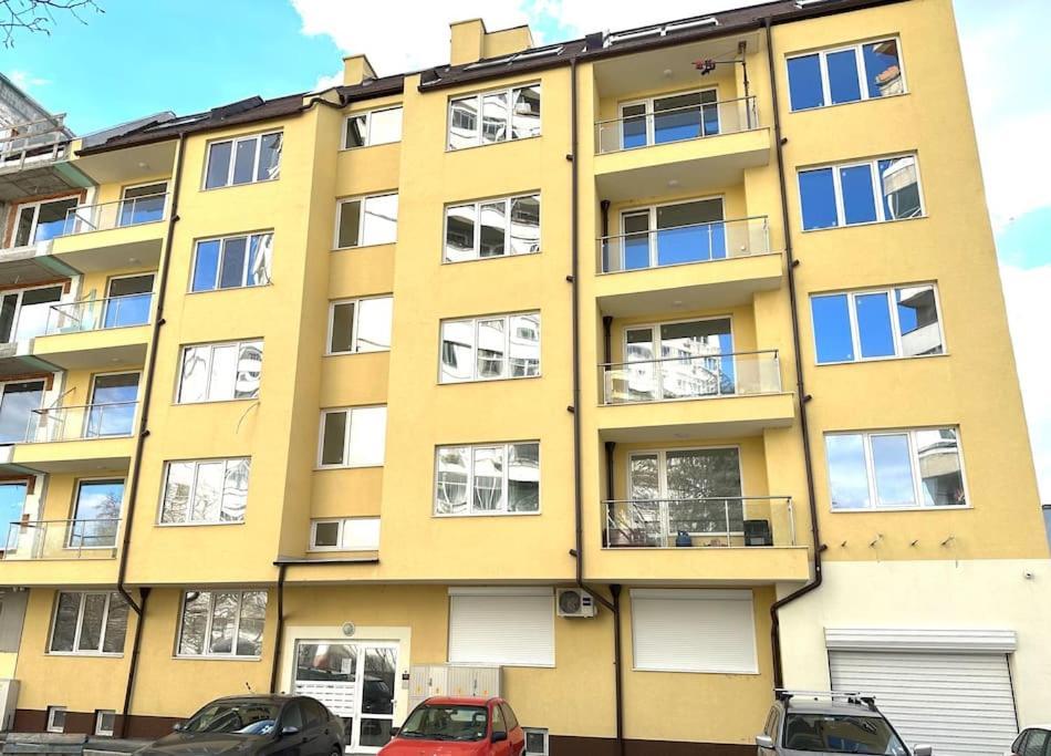 Green Park Apartment - Brand New Studio! Ruse Exteriör bild